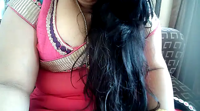 Snapshot of hot_pavitra chatting on 02.11.25 hot pavitra online show from 02.11.25