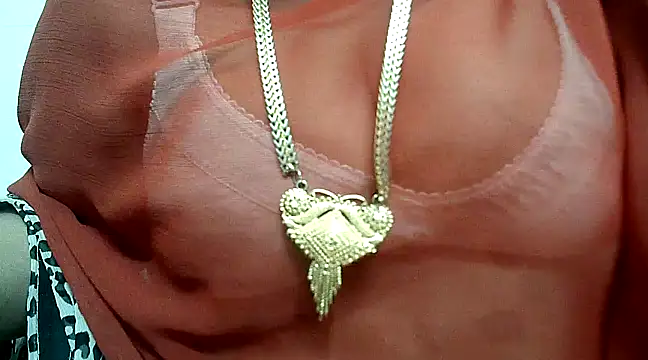 Snapshot of hot_pavitra chatting on 02.24.25 hot pavitra online show from 02.24.25