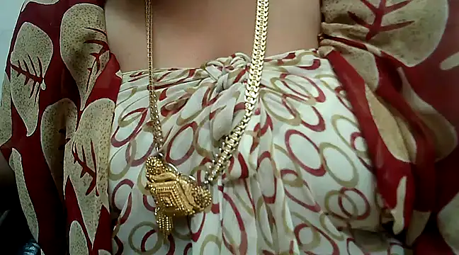 Snapshot of hot_pavitra chatting on 03.07.25 hot pavitra online show from 03.07.25