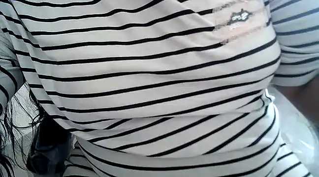 Snapshot of hot_pavitra chatting on 03.23.25 hot pavitra online show from 03.23.25