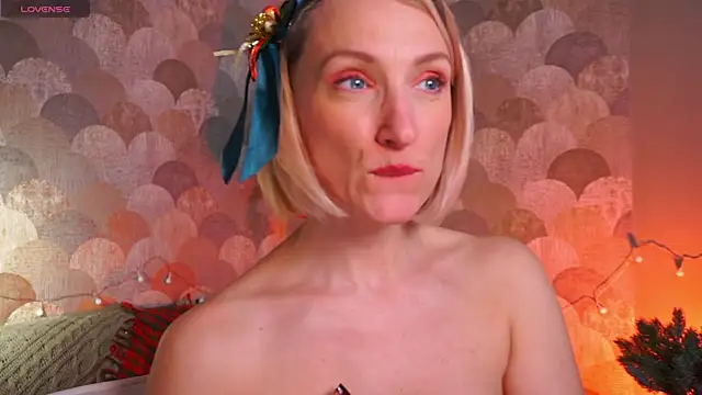 UmaTruewoman online show from 12.24.24