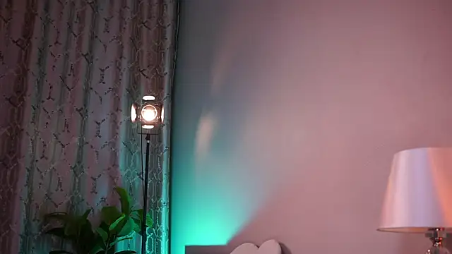 UmaTruewoman online show from 01.22.25