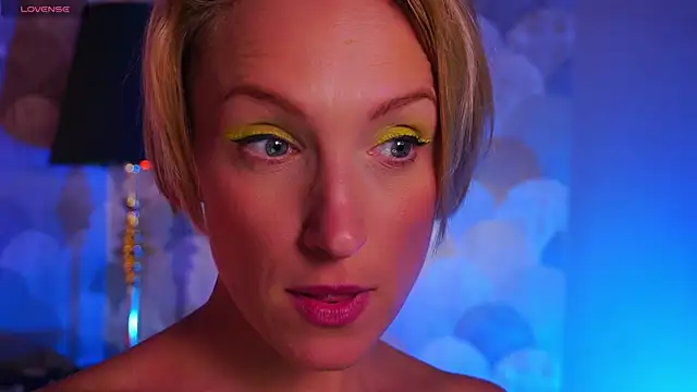 UmaTruewoman online show from 03.22.25