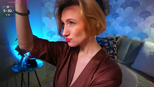 UmaTruewoman online show from 10.25.25