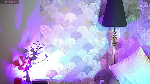 UmaTruewoman online show from 12.19.25