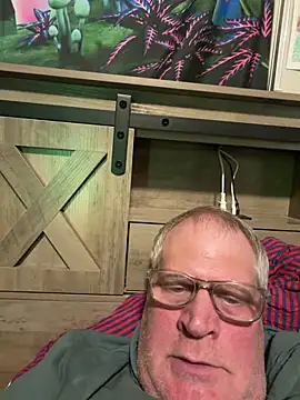 Snapshot of Mimmoromeo1973 chatting on 04.29.26 Mimmoromeo1973 online show from 04.29.26