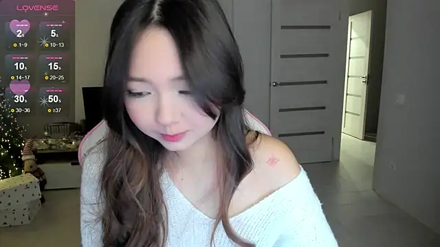 Fluffy Rose online show from 12.17.25