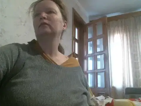 Isolda25 online show from 01.16.25