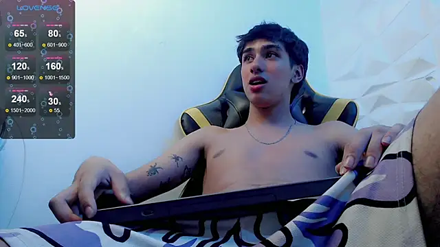 Snapshot of Jake_tripp chatting on 01.11.25 Jake tripp online show from 01.11.25