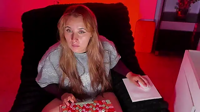 bonnie moon  online show from 11.19.25