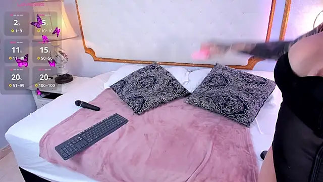 Paiige peach online show from 09.17.25