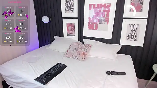 Paiige peach online show from 10.20.25