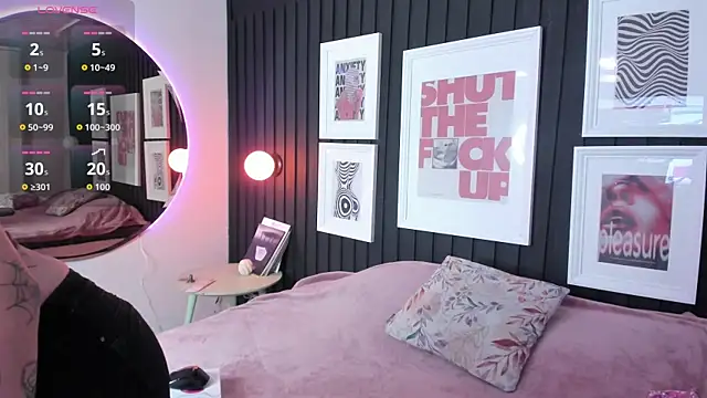 Kayla stern  online show from 11.08.25