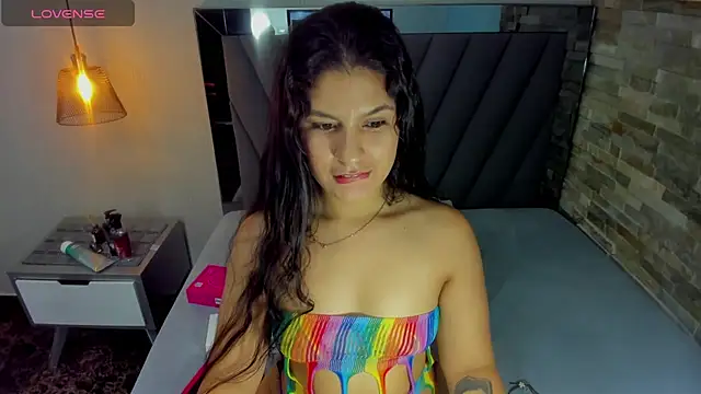 Snapshot of lizziemontana2 chatting on 10.09.25 lizziemontana2 online show from 10.09.25