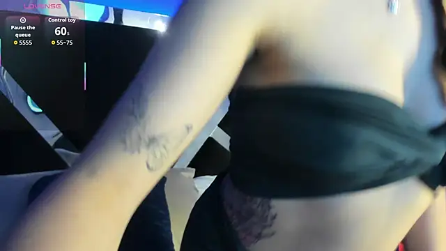 Snapshot of Susa1userma_ chatting on 10.16.25 Susa1userma online show from 10.16.25