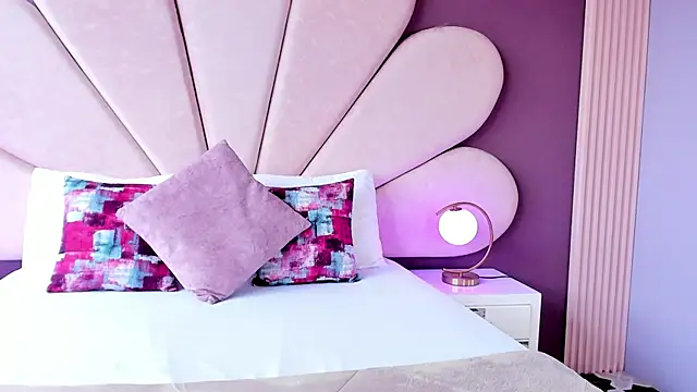 Snapshot of Susa1userma_ chatting on 11.26.25 Susa1userma online show from 11.26.25