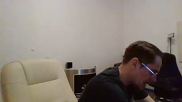 Snapshot of Minm666 chatting on 12.21.24 Minm666 online show from 12.21.24