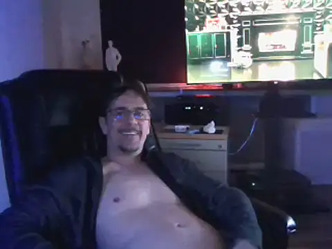 Snapshot of Minm666 chatting on 12.21.24 Minm666 online show from 12.21.24