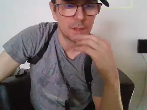 Snapshot of Minm666 chatting on 02.04.25 Minm666 online show from 02.04.25