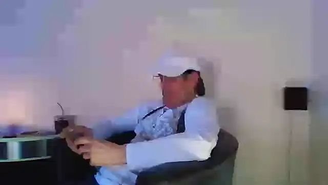 Snapshot of Minm666 chatting on 02.28.25 Minm666 online show from 02.28.25