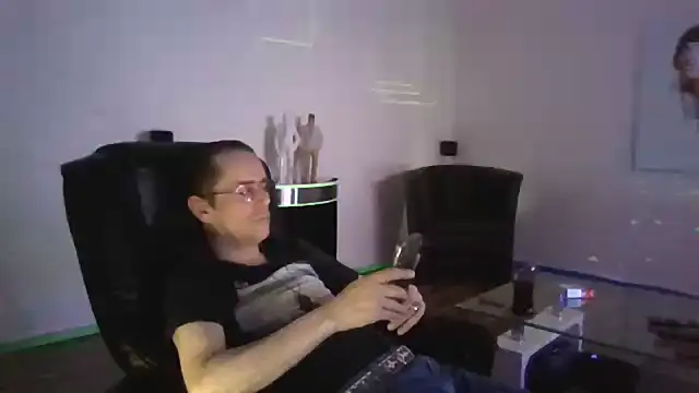 Snapshot of Minm666 chatting on 03.02.25 Minm666 online show from 03.02.25