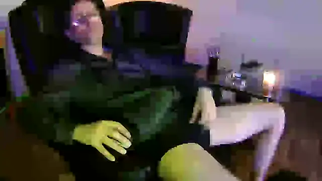 Snapshot of Minm666 chatting on 03.08.25 Minm666 online show from 03.08.25