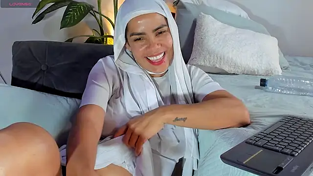 ClaraMariaMon online show from 01.31.25