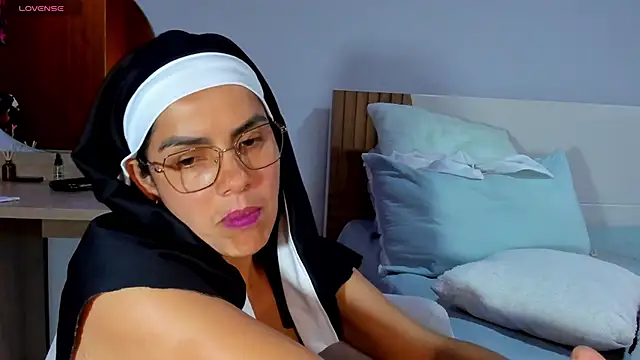 ClaraMariaMon online show from 03.14.25