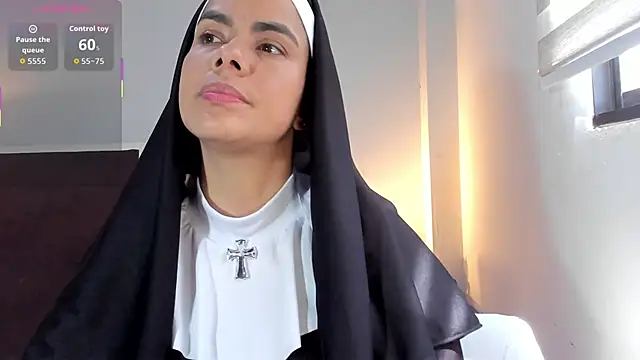 ClaraMariaMon online show from 11.04.25