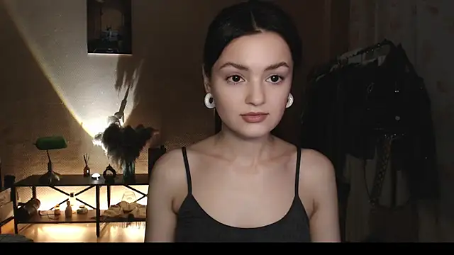 Snapshot of CuteRuby99 chatting on 12.04.25 CuteRuby99 online show from 12.04.25