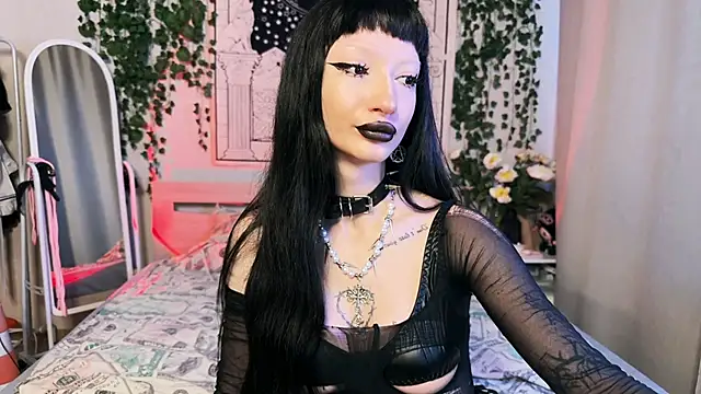 Snapshot of Marcellean chatting on 03.11.25 Marcellean online show from 03.11.25