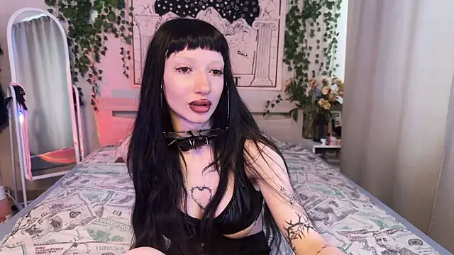 Snapshot of Marcellean chatting on 03.16.25 Marcellean online show from 03.16.25