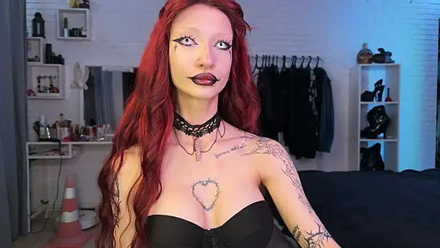 Snapshot of Marcellean chatting on 11.05.25 Marcellean online show from 11.05.25