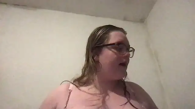 Snapshot of honeyyy24 chatting on 01.09.25 honeyyy24 online show from 01.09.25