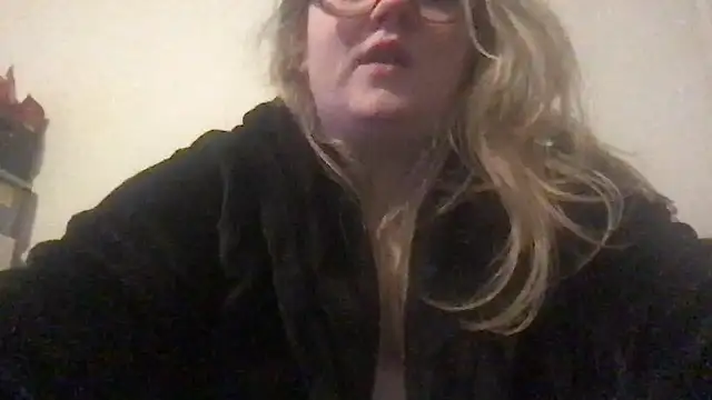 Snapshot of honeyyy24 chatting on 01.11.25 honeyyy24 online show from 01.11.25