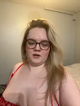 Snapshot of honeyyy24 chatting on 02.19.25 honeyyy24 online show from 02.19.25