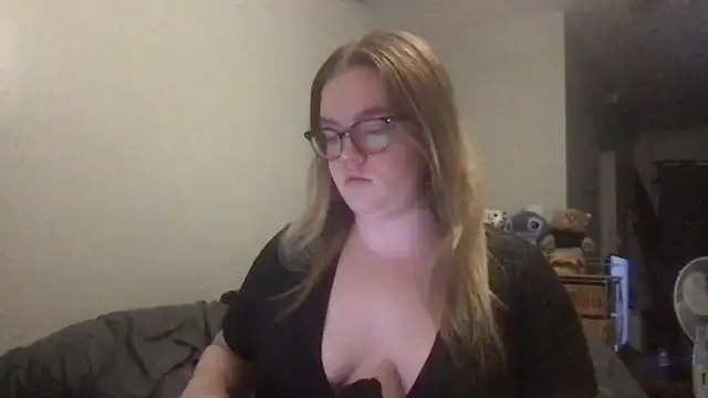 Snapshot of honeyyy24 chatting on 10.07.25 honeyyy24 online show from 10.07.25