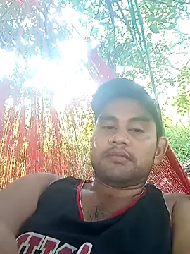 Snapshot of travieso2893 chatting on 12.11.24 travieso2893 online show from 12.11.24