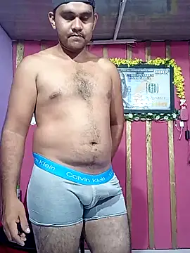 Snapshot of travieso2893 chatting on 12.22.24 travieso2893 online show from 12.22.24