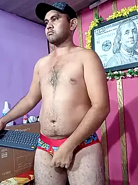 Snapshot of travieso2893 chatting on 01.23.25 travieso2893 online show from 01.23.25