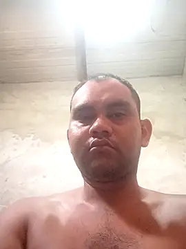 Snapshot of travieso2893 chatting on 03.04.25 travieso2893 online show from 03.04.25