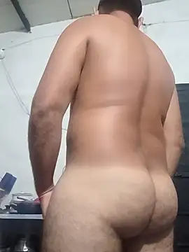 Snapshot of travieso2893 chatting on 10.16.25 travieso2893 online show from 10.16.25