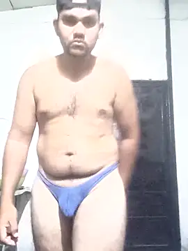 Snapshot of travieso2893 chatting on 04.01.26 travieso2893 online show from 04.01.26