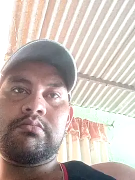 Snapshot of travieso2893 chatting on 04.08.26 travieso2893 online show from 04.08.26