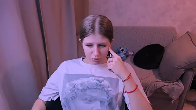 kirraa  online show from 01.25.25