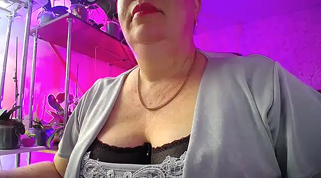  Sweet Woman online show from 01.30.25