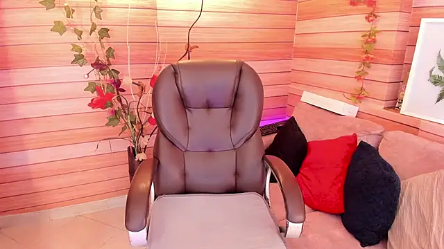 marien thomson  online show from 03.14.25