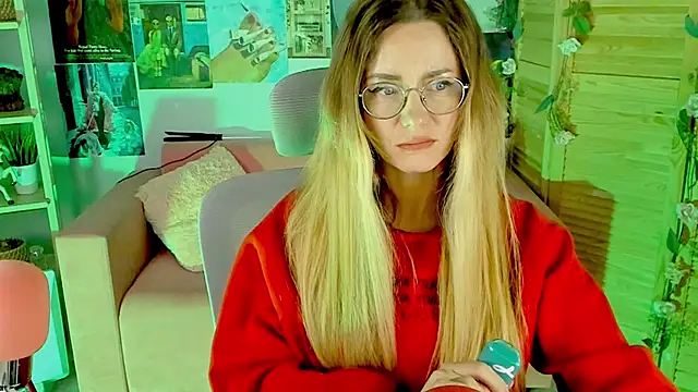 LadyIzabel online show from 01.30.25