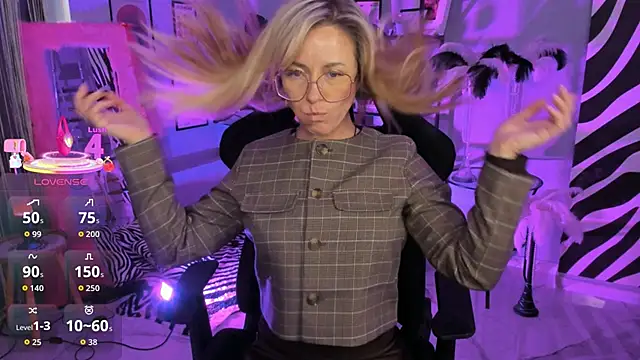 LadyIzabel online show from 04.16.26