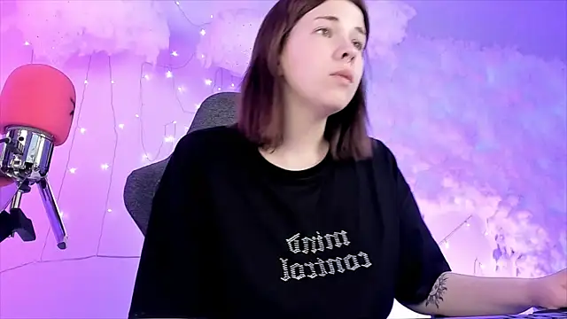 AliceSunday online show from 02.05.25